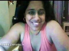 Pretty 40yo Desi Aunty Prolapses Her Phat Ass On Cam